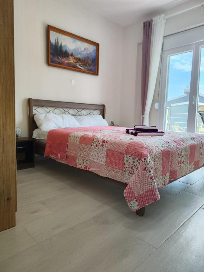 Lilli Deluxe Apartment Nikiti  Bagian luar foto