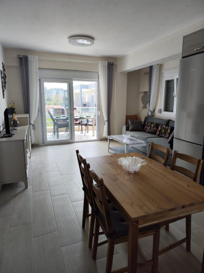 Lilli Deluxe Apartment Nikiti  Bagian luar foto
